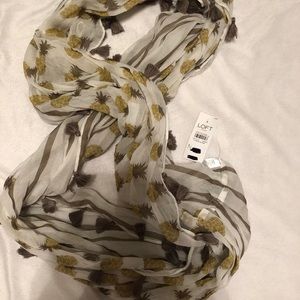 Cute summery loft scarf